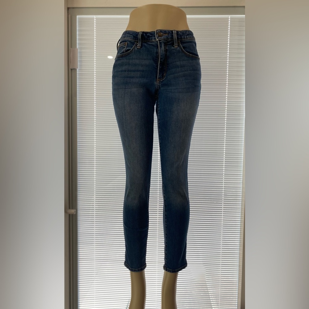 Universal Thread Dark Blue Skinny Jeans